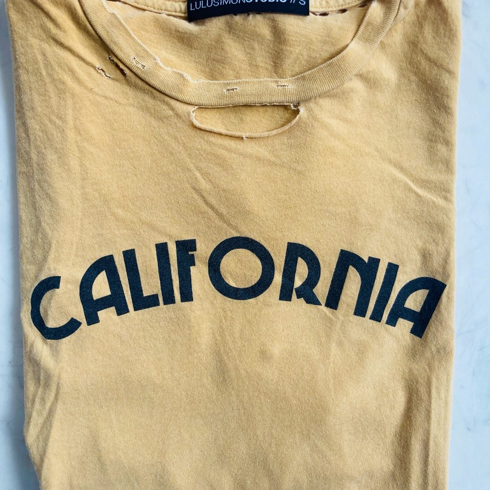 SUNNY CALIFORNIA DISTRESSED COTTON TEE